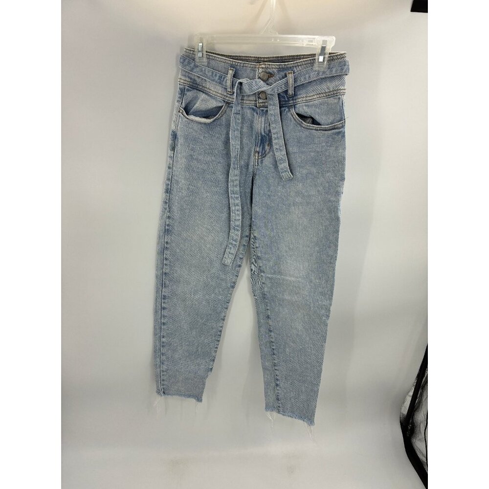 SO Womens Size 5 High Rise Mom Jeans Light Wash Paperbag Waist Tie Denim